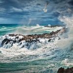 olas del mar representando la volatilidad de los mercados